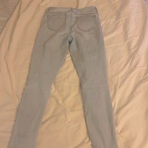 No boundaries light wash jeans